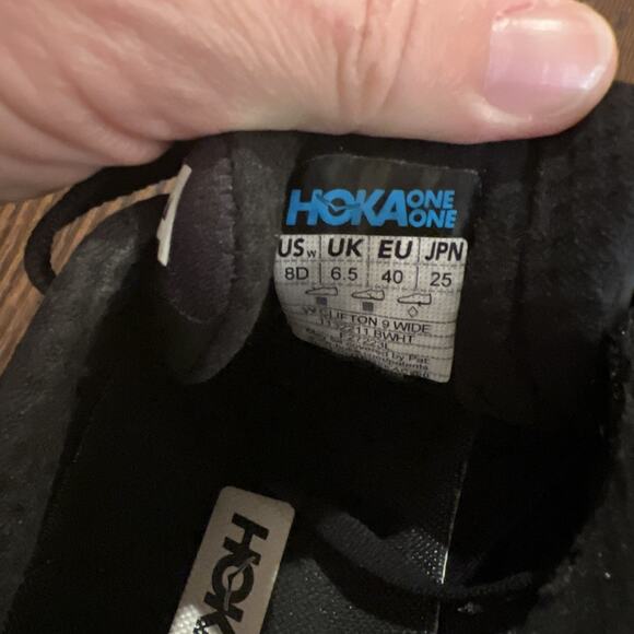 Hoka One One Clifton 9 Wide Women's 8D Black White Running Sneakers 1132211 - Picture 5 of 9